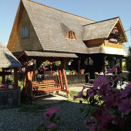 Complex Traditional Casuta Bunicilor-Breb エクステリア 写真
